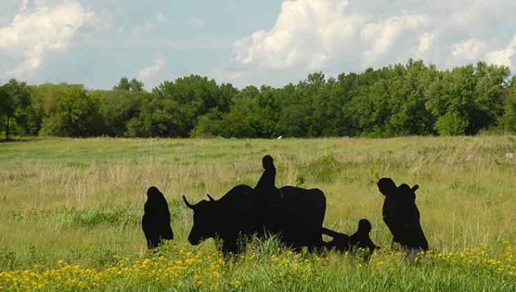Historical overview of Traverse des Sioux, a significant site for Dakota and fur traders.